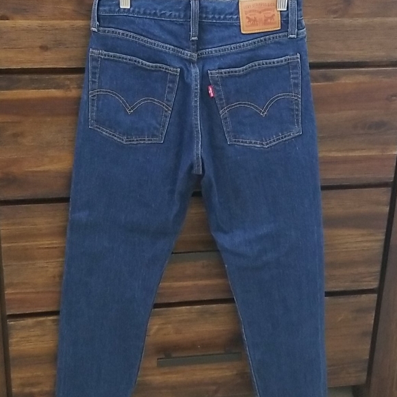 Levi's - Picture 3 of 4